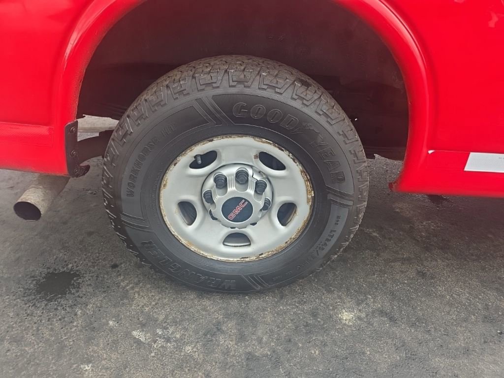 Used 2020 GMC Savana 2500 Extended w/ Driver Convenience Package image 12