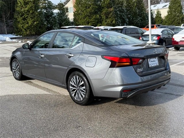 Used 2024 Nissan Altima 2.5 SV image 6