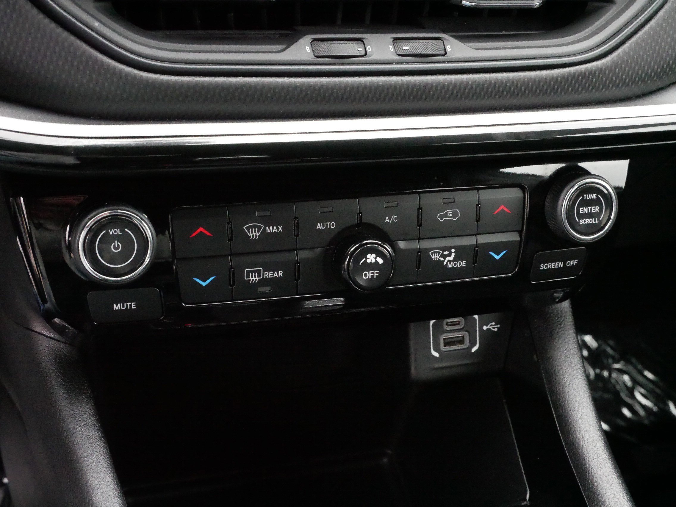 Used 2024 Jeep Compass Trailhawk image 23