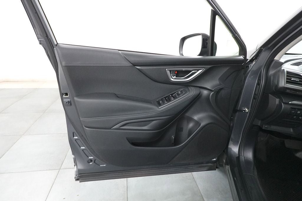 Used 2023 Subaru Forester Premium AWD/4WD image 19