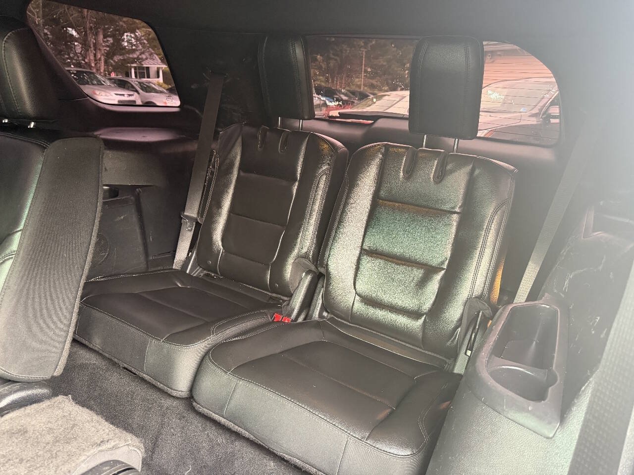 Used 2017 Ford Explorer XLT w/ Equipment Group 202A AWD/4WD image 20