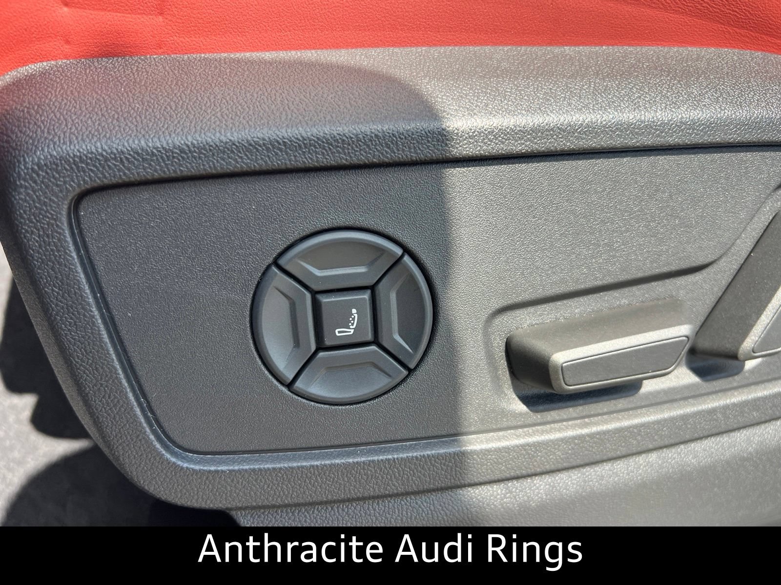 New 2026 Audi SQ5 Prestige AWD/4WD image 27