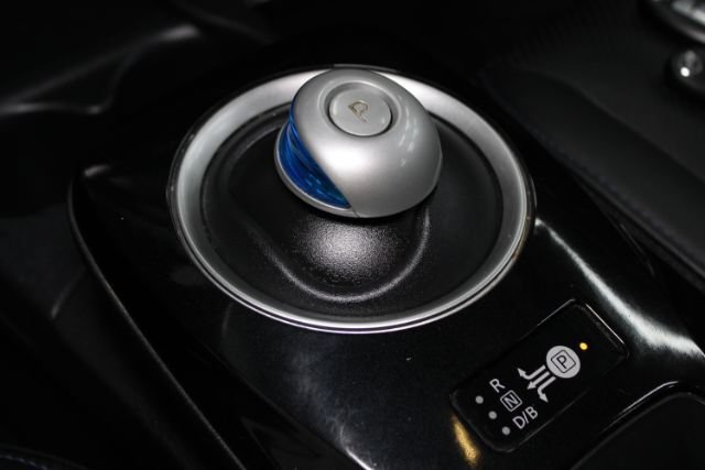 Used 2015 Nissan Leaf SL w/ Premium Package FWD image 21