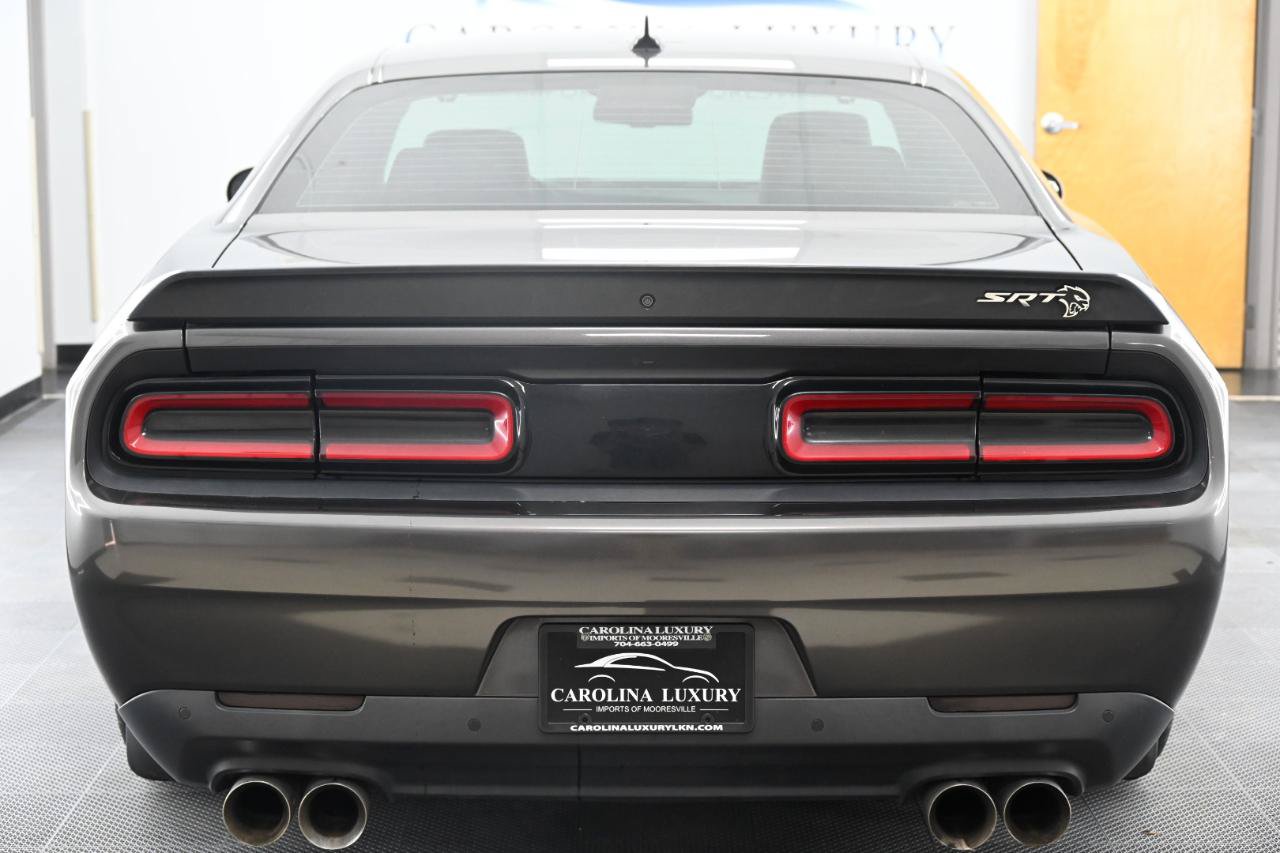 Used 2015 Dodge Challenger SRT Hellcat RWD image 3