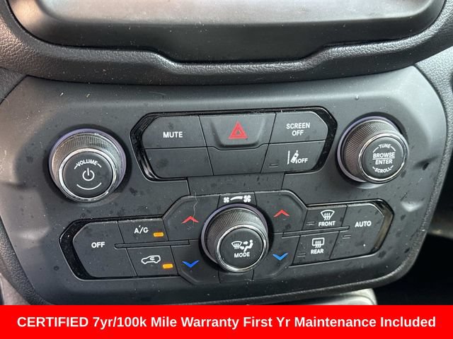 Used 2022 Jeep Renegade Latitude AWD/4WD image 22