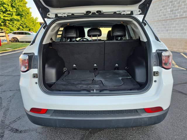 Used 2022 Jeep Compass Latitude AWD/4WD image 5