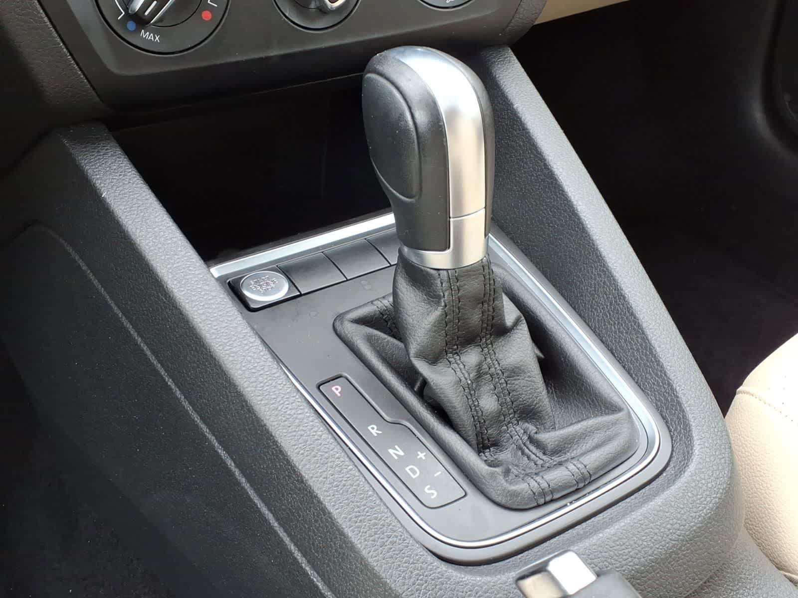 Used 2018 Volkswagen Jetta SE FWD image 23