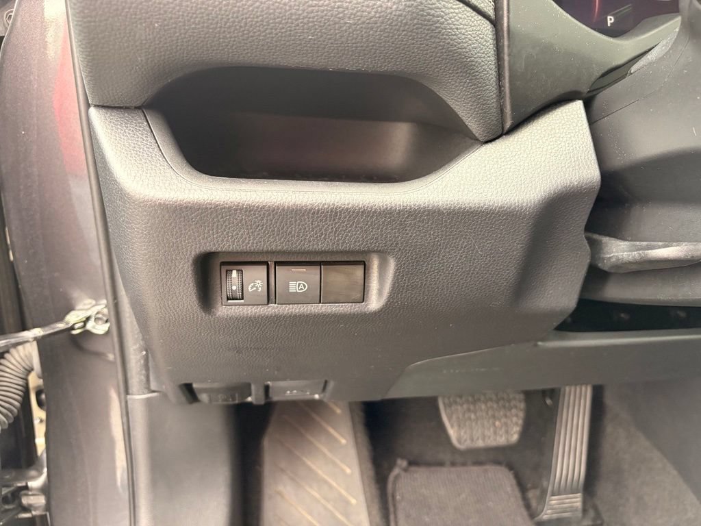 Used 2024 Toyota RAV4 XLE FWD image 13