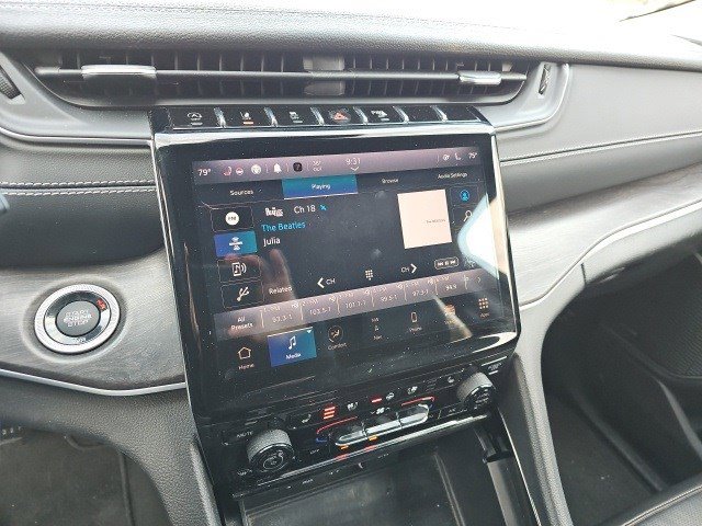 Used 2023 Jeep Grand Cherokee L Limited w/ Luxury Tech Group II image 23