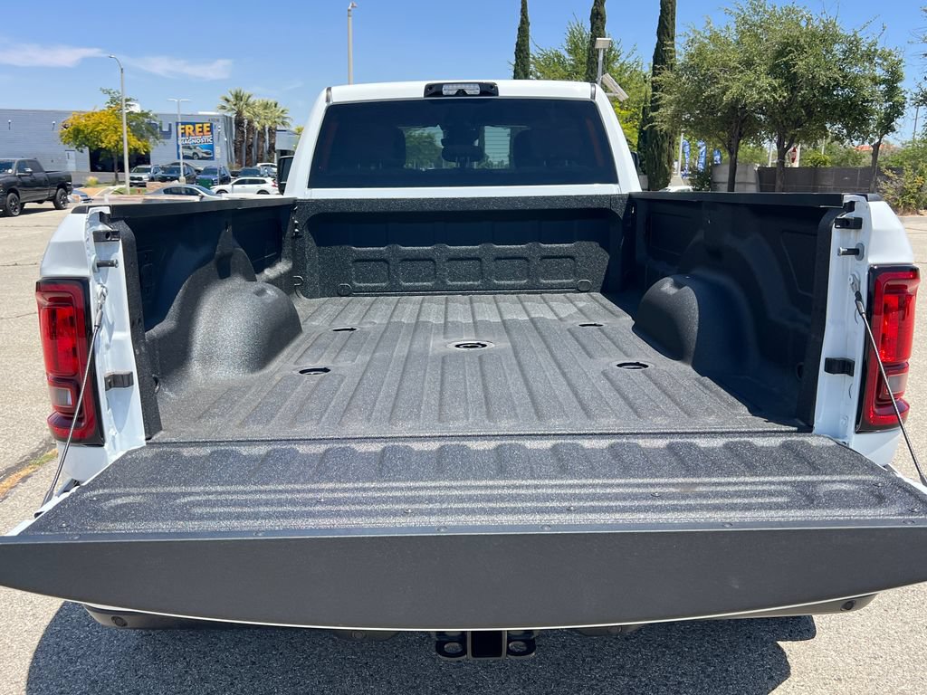 New 2026 RAM 3500 Big Horn AWD/4WD image 17