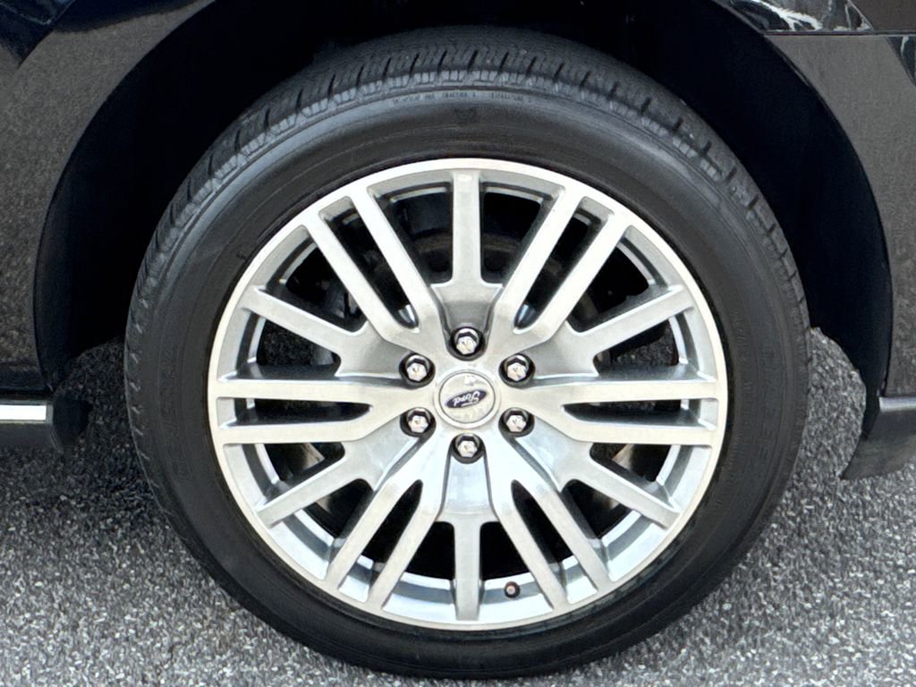 Used 2024 Ford Expedition Max Limited image 12