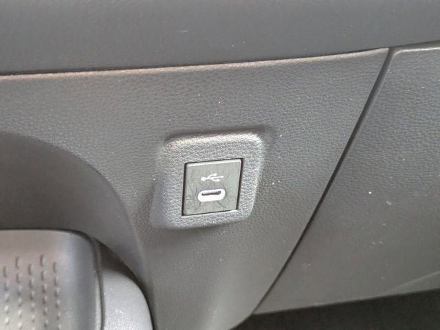 Used 2025 Toyota Corolla LE image 22