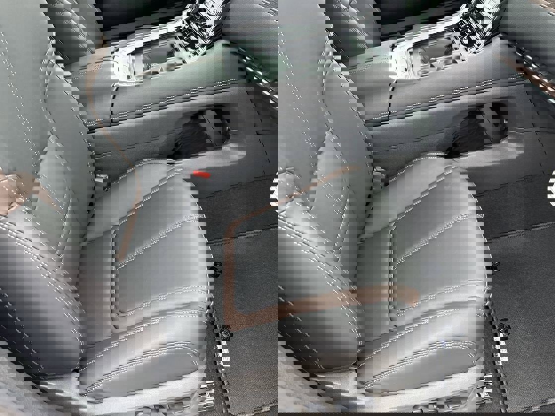 New 2026 Nissan Armada SL w/ Captain's Chari Seat Package image 11