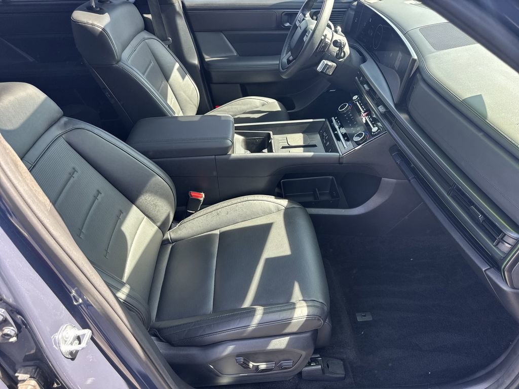 Used 2025 Hyundai Santa Fe Calligraphy image 13