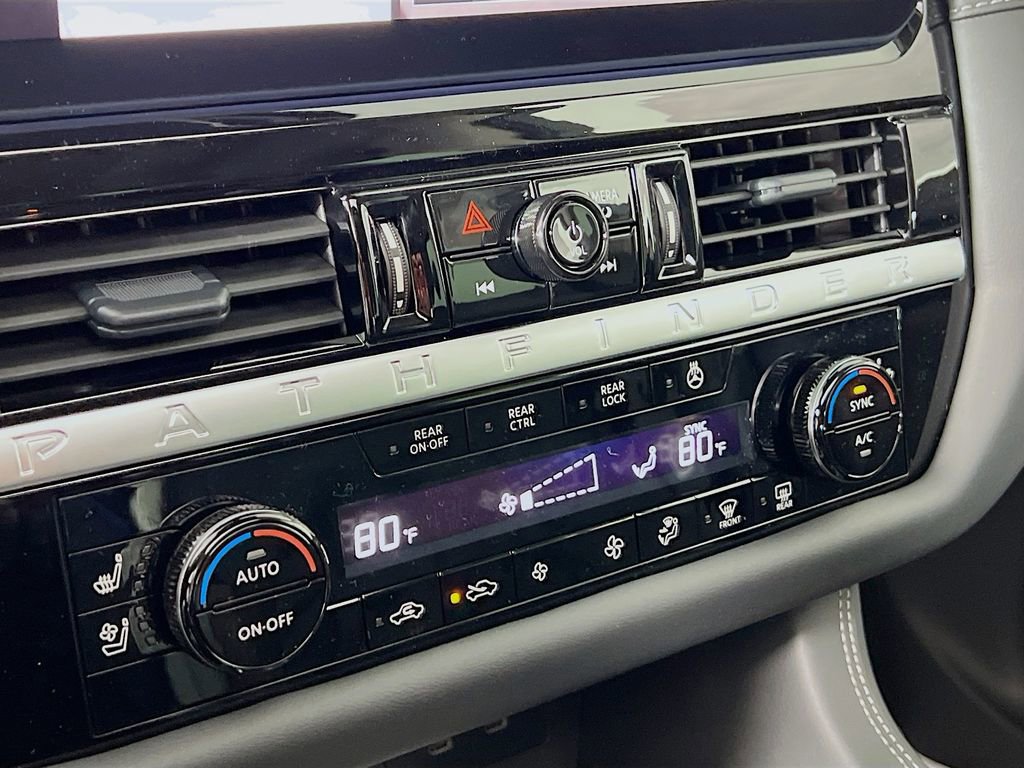 New 2026 Nissan Pathfinder Platinum image 13