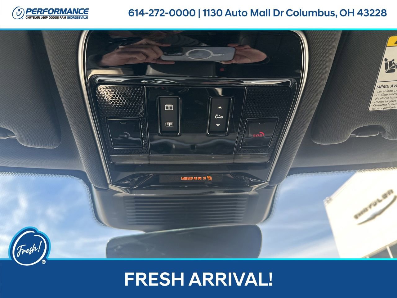 Used 2025 Land Rover Range Rover Sport SE image 18