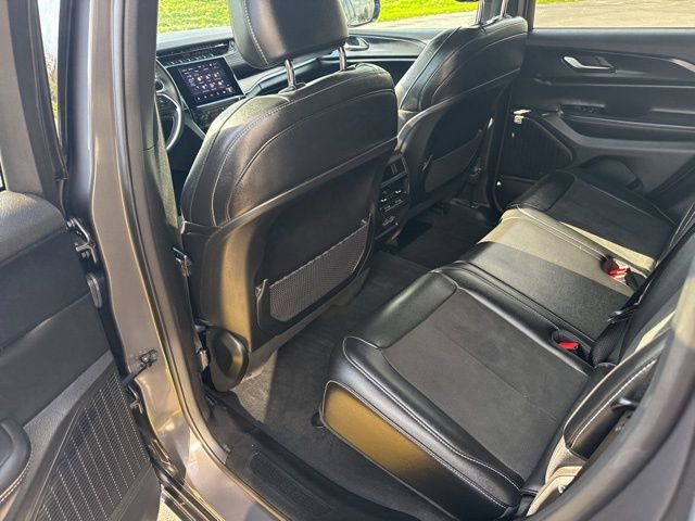 Certified 2024 Jeep Grand Cherokee Altitude AWD/4WD image 30