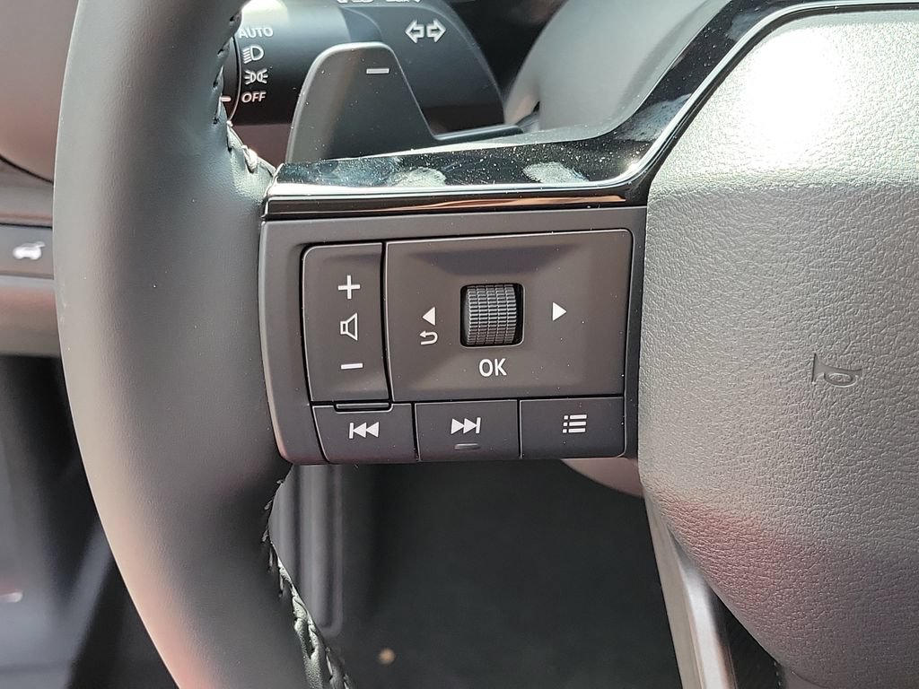 New 2026 Nissan Pathfinder SL AWD/4WD image 32