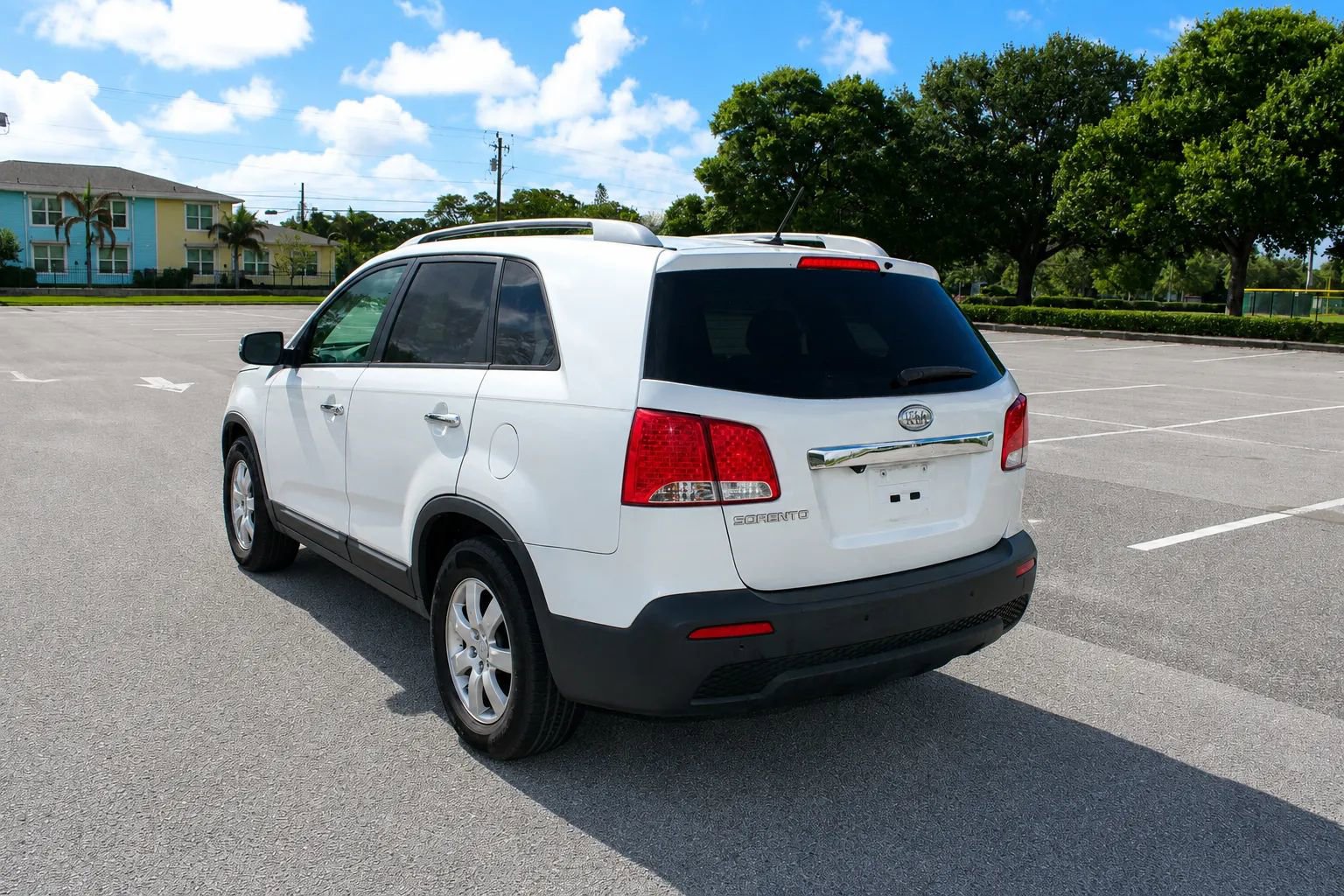 Used 2012 Kia Sorento LX w/ Convenience Pkg FWD image 4