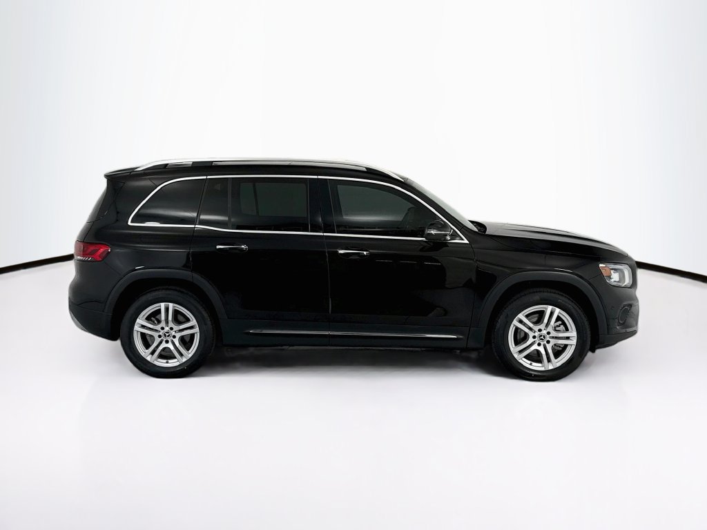 Used 2023 Mercedes-Benz GLB 250 image 4