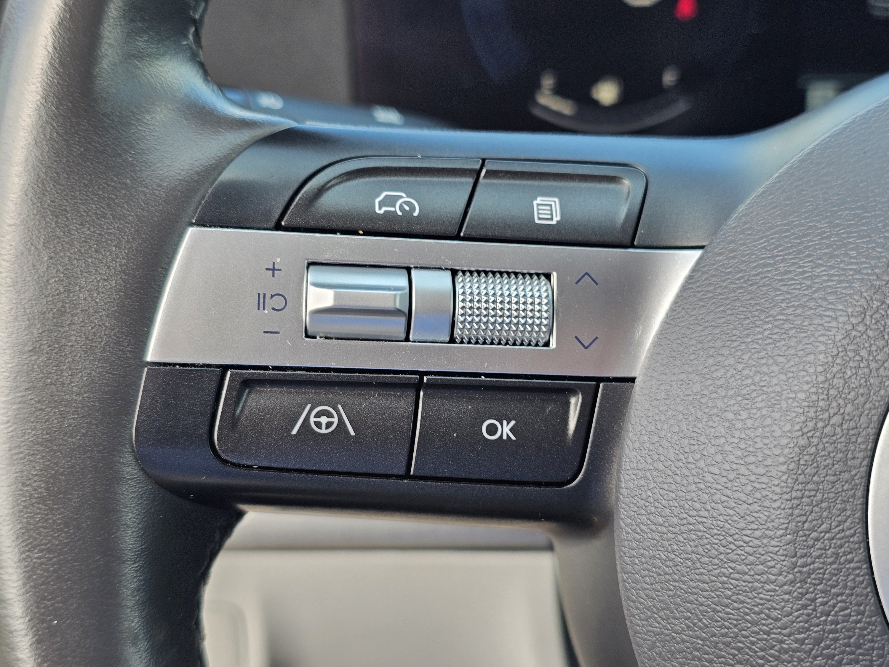 Used 2025 Hyundai Kona SEL FWD image 20