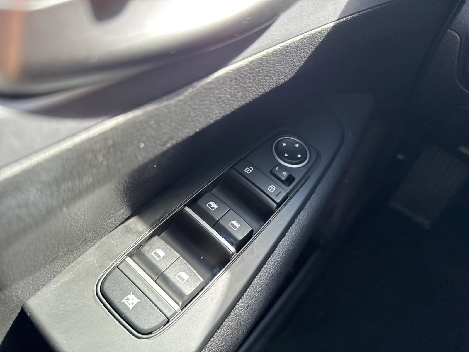 Used 2023 Kia Forte LXS w/ LXS Technology Package image 34