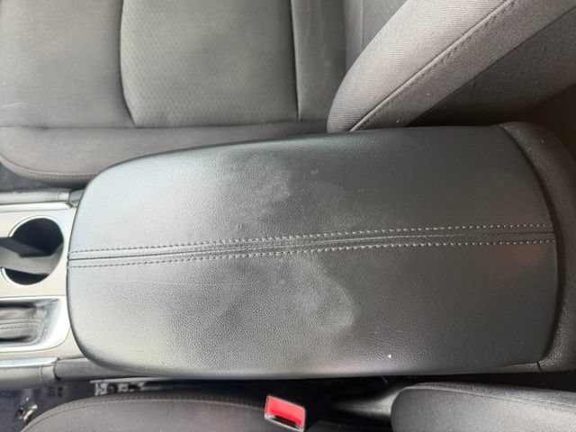 Used 2017 Chevrolet Malibu LT FWD image 24