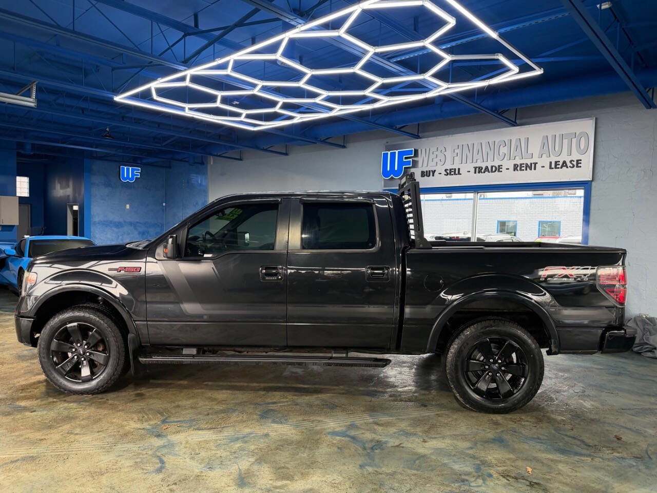 Used 2014 Ford F150 FX4 w/ Equipment Group 402A Luxury image 10