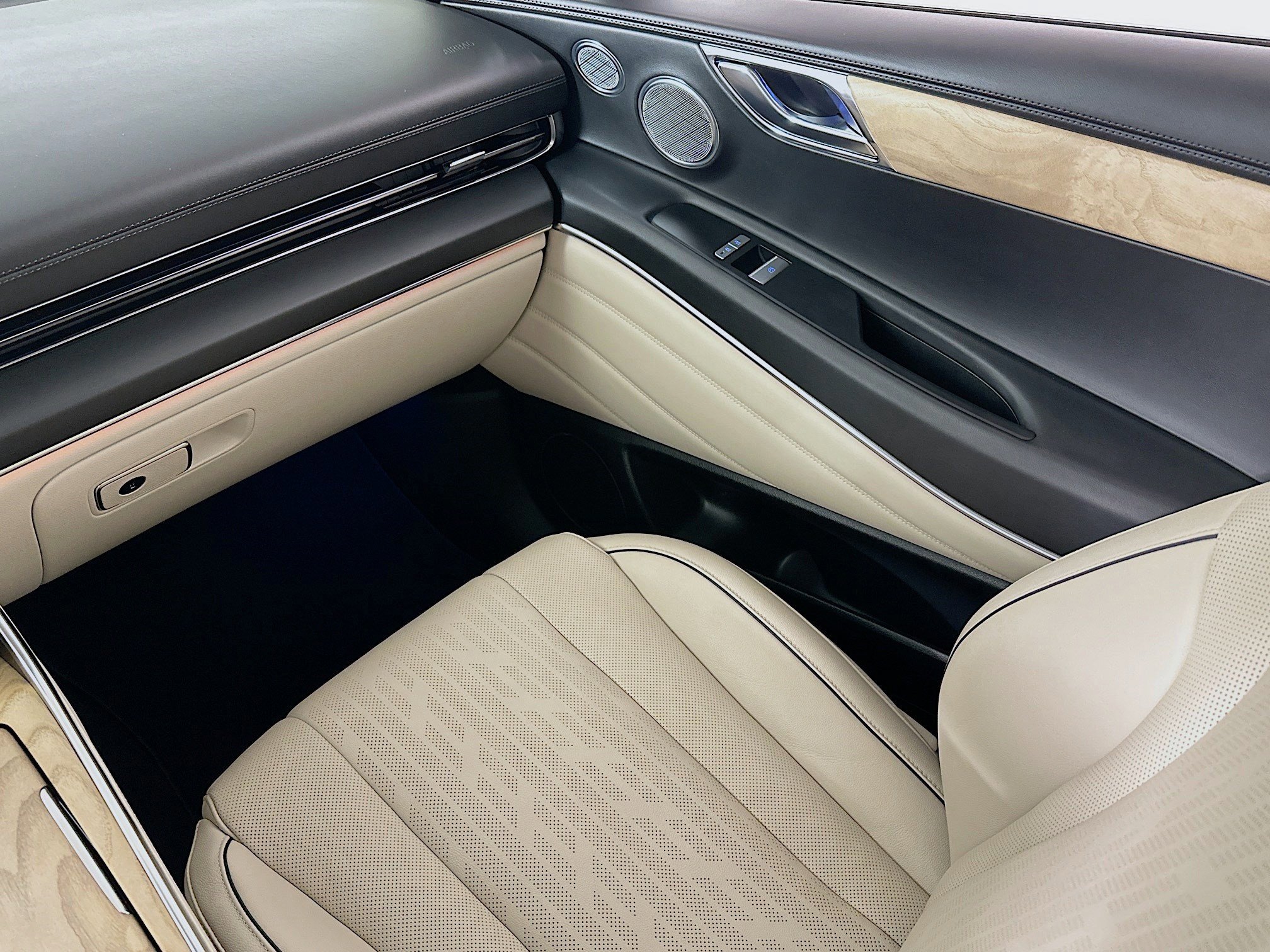 Used 2023 Genesis GV80 3.5T Advanced + image 23