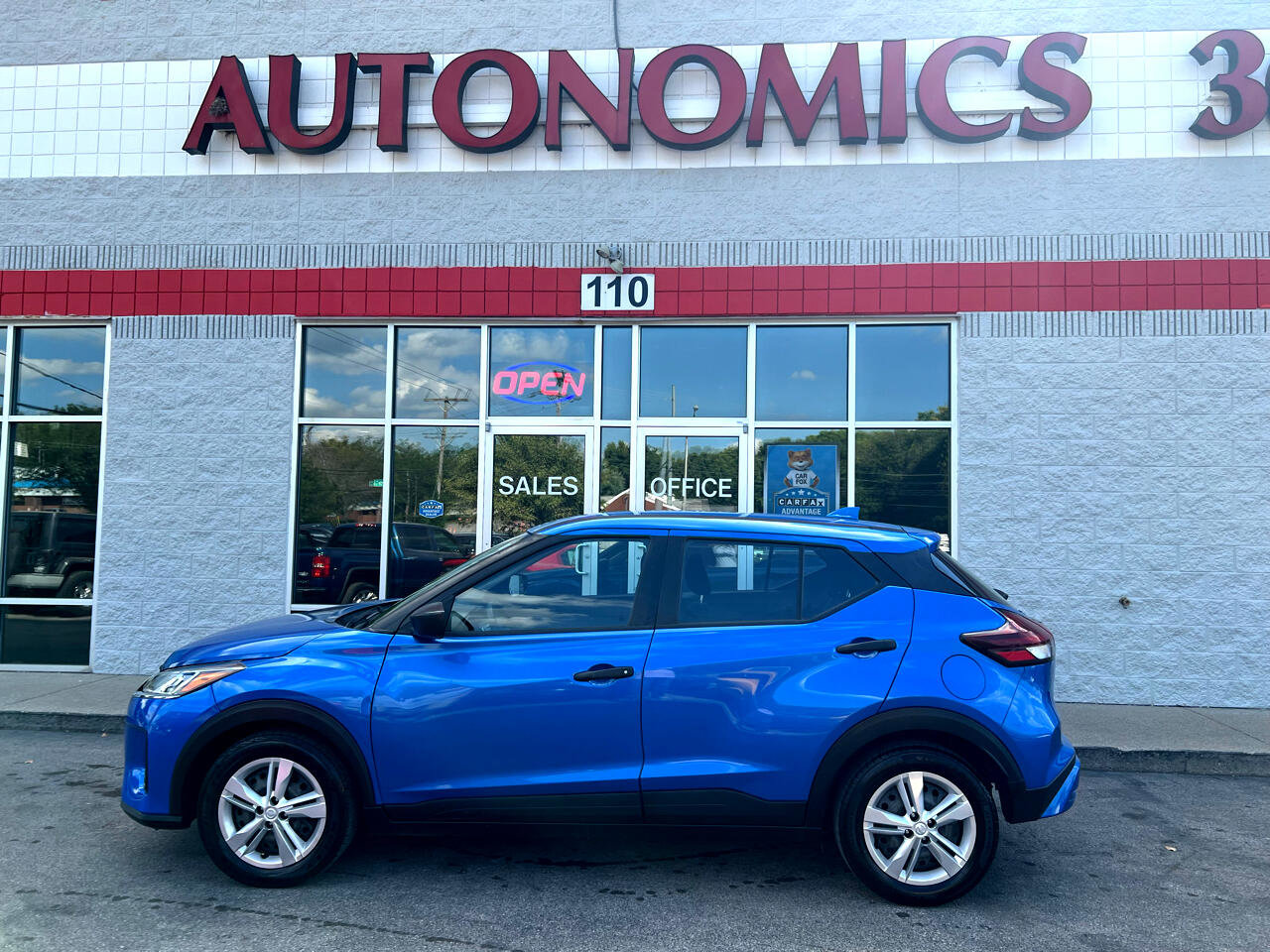 Used 2021 Nissan Kicks S image 3