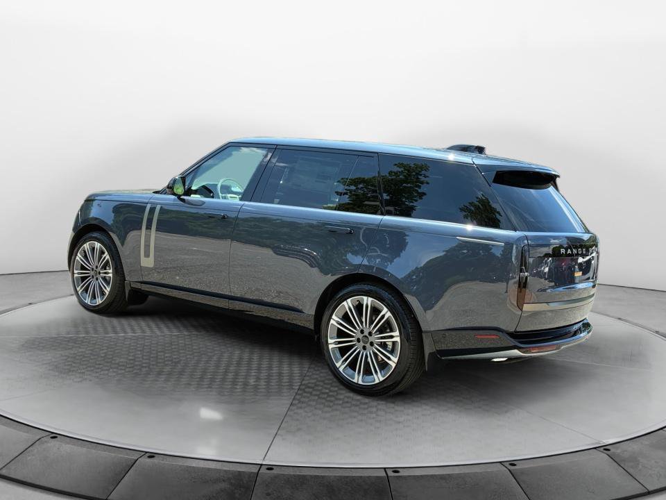 New 2026 Land Rover Range Rover Long Wheelbase SE AWD/4WD image 5