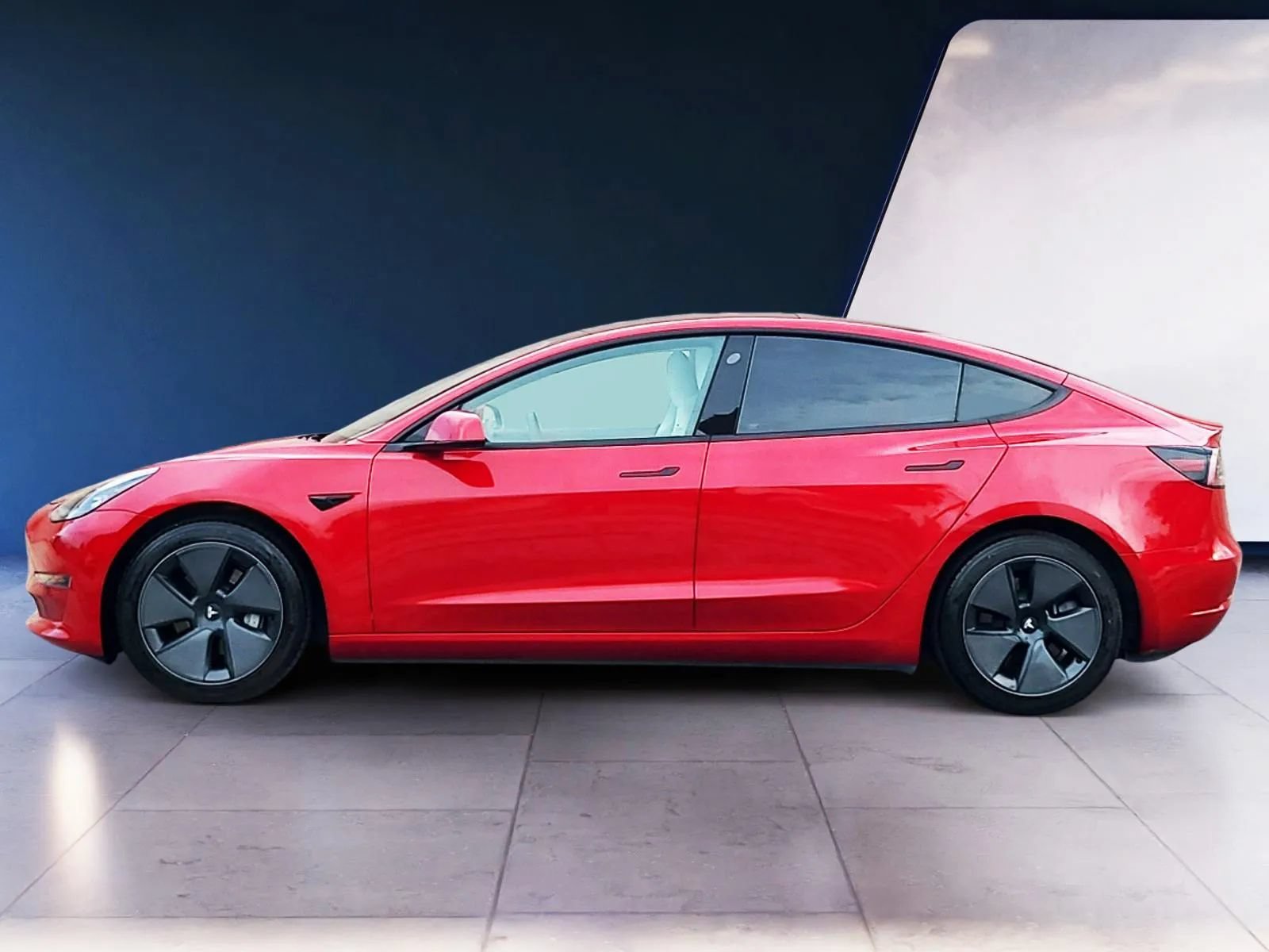 Used 2021 Tesla Model 3 Standard Range Plus RWD image 2