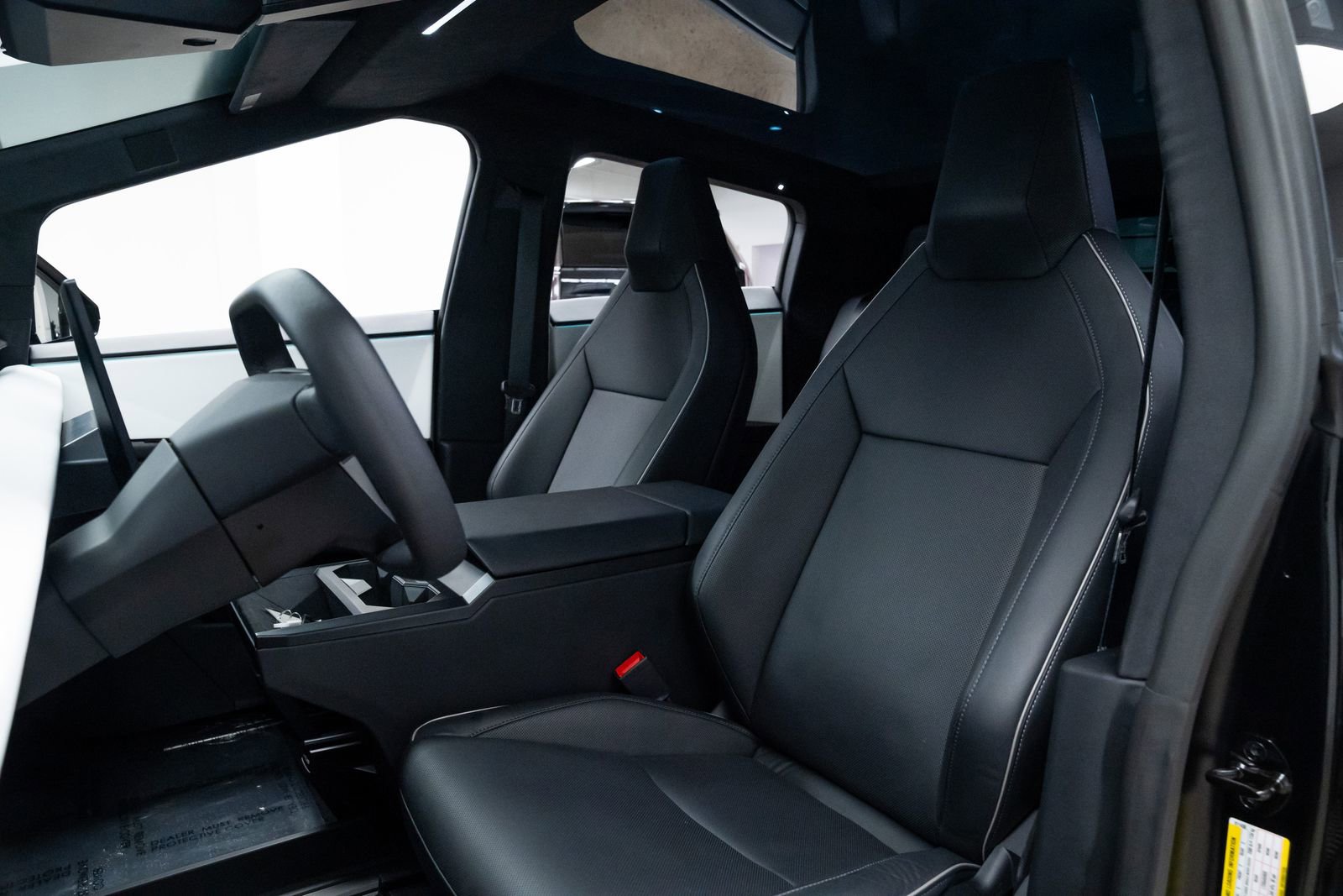 Used 2024 Tesla Cybertruck AWD Crew Cab image 17