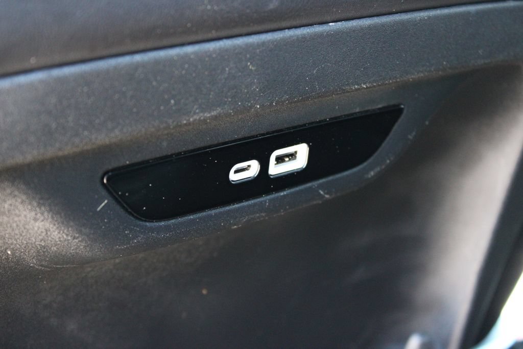 Used 2025 Chrysler Pacifica Select FWD image 23