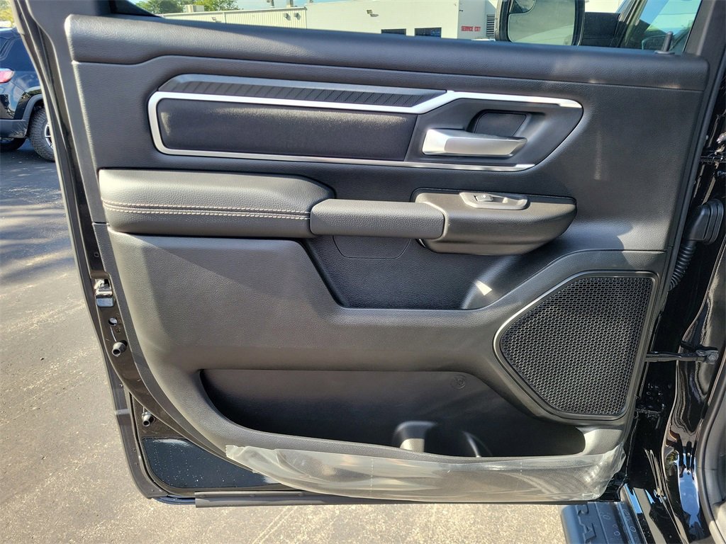 New 2026 RAM 1500 4x4 Crew Cab image 11