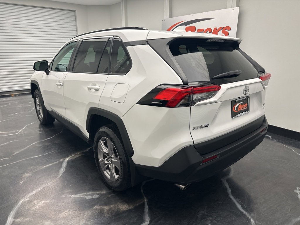 Used 2022 Toyota RAV4 XLE image 4