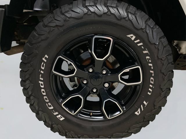 Used 2018 Jeep Wrangler Unlimited Altitude image 16