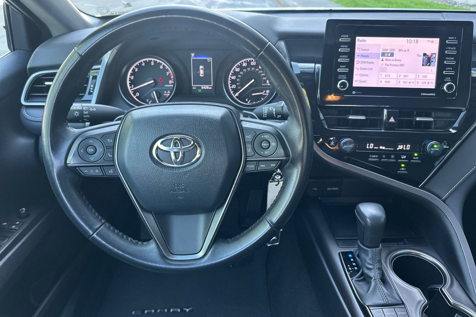 Used 2024 Toyota Camry SE FWD image 17