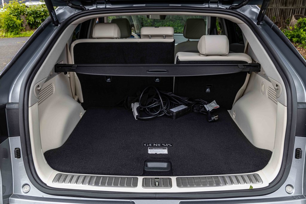 Used 2024 Genesis GV60 RWD image 26