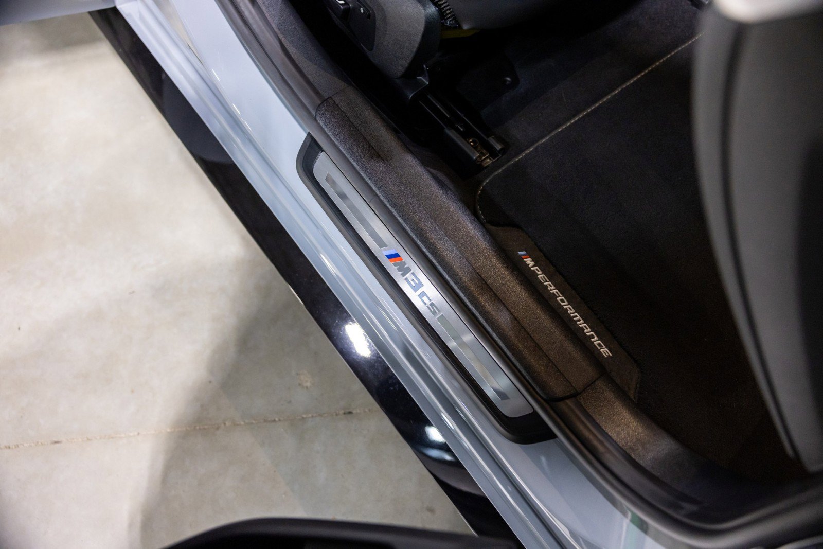 Used 2024 BMW M3 CS w/ M Driver's Package image 30