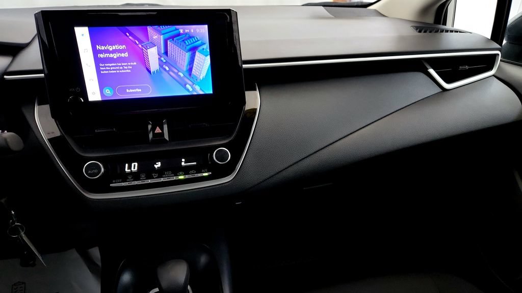Used 2023 Toyota Corolla LE FWD image 29