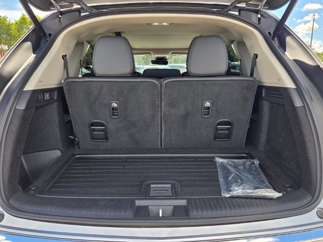 Certified 2025 Acura MDX SH-AWD image 14