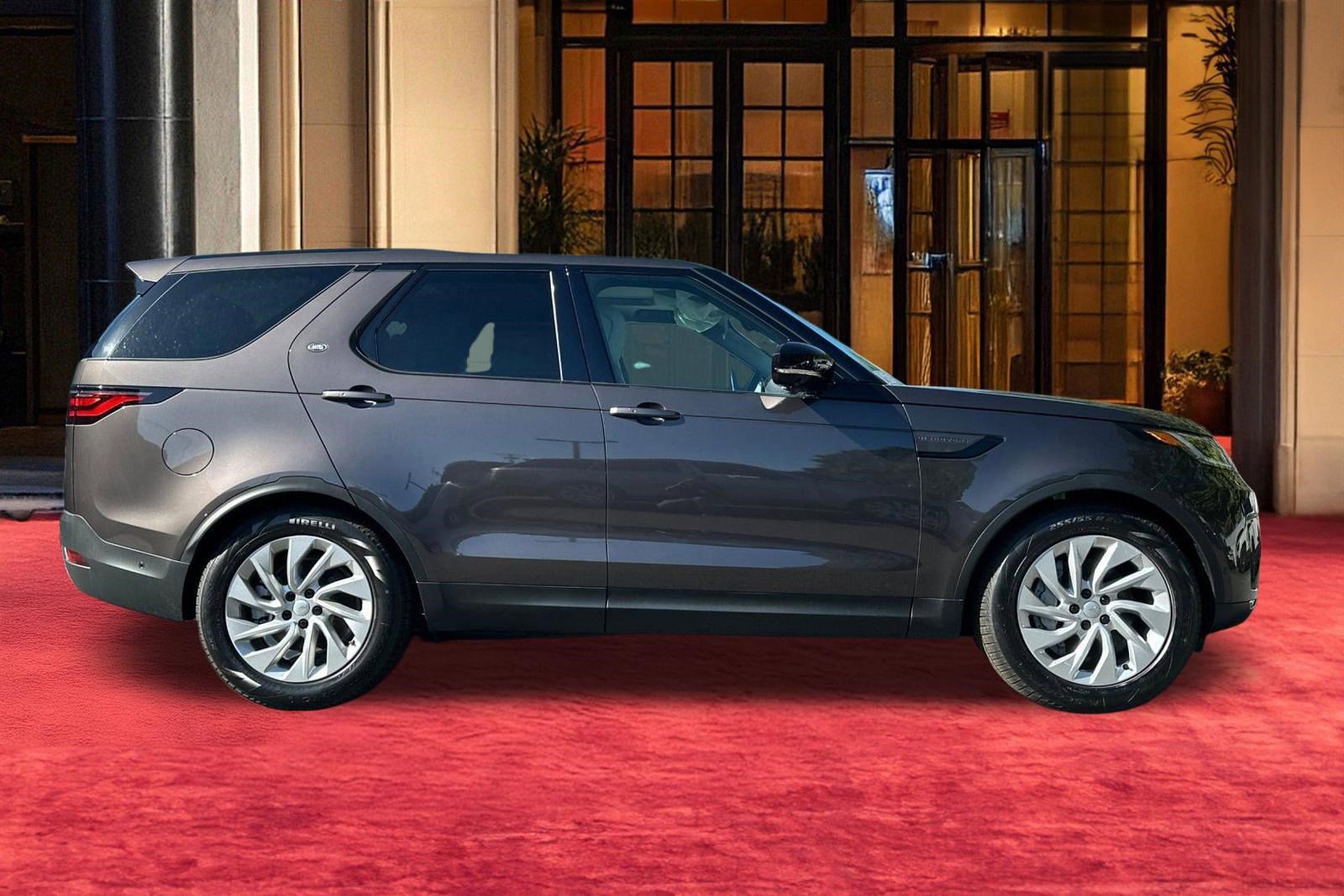 New 2026 Land Rover Discovery S AWD/4WD image 8