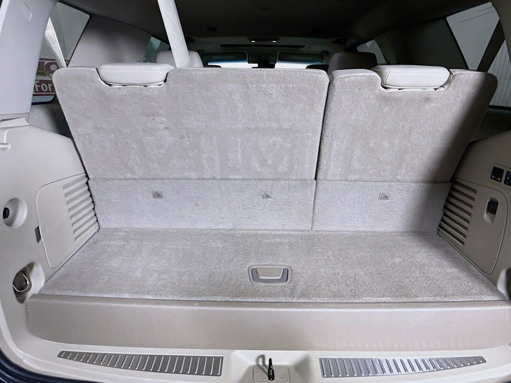 Used 2020 Cadillac Escalade Luxury image 28