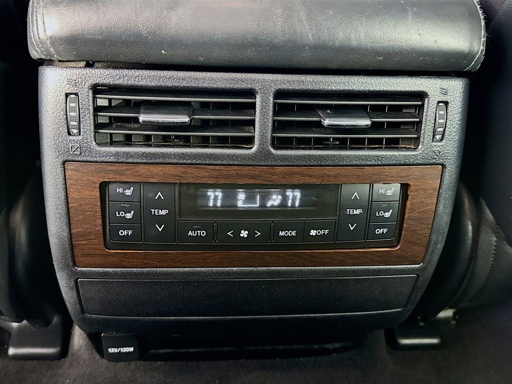 Used 2019 Toyota Land Cruiser image 29