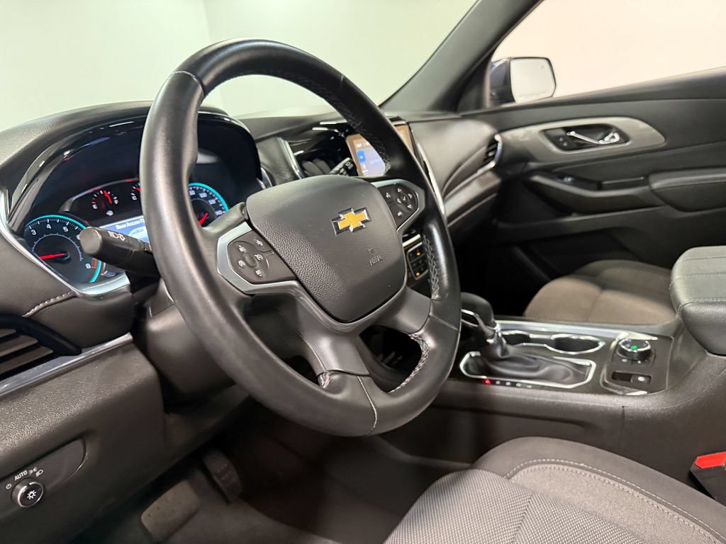 Used 2023 Chevrolet Traverse LT w/ LPO, Floor Liner Package AWD/4WD image 75