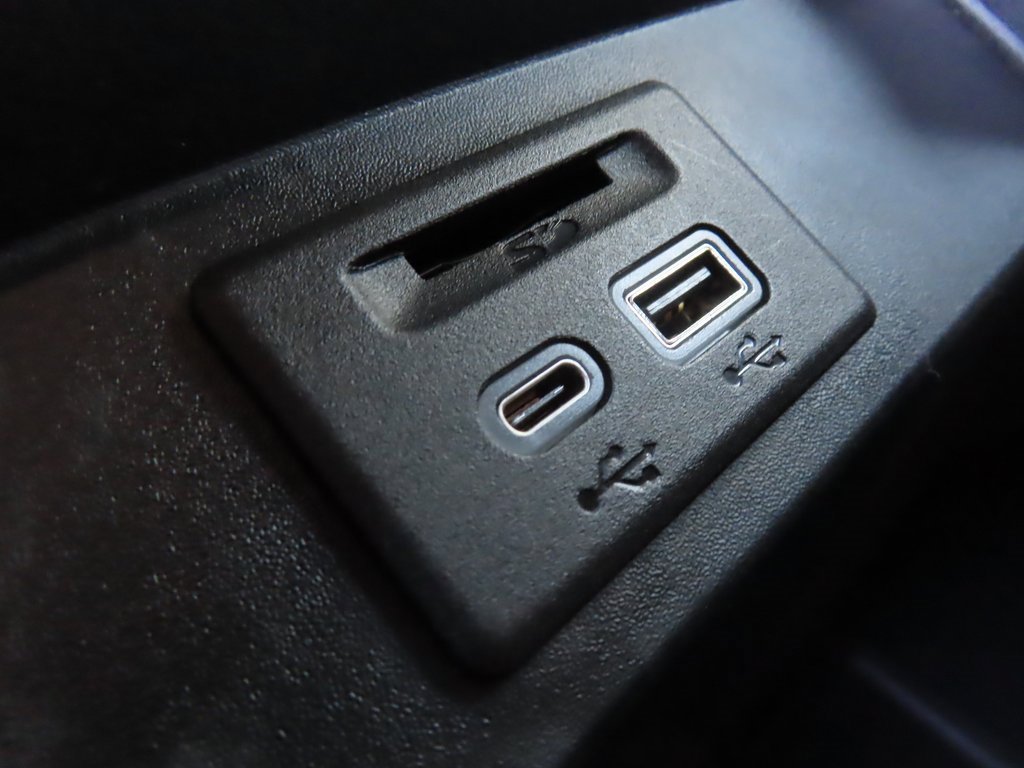 Used 2021 GMC Yukon XL SLT image 10