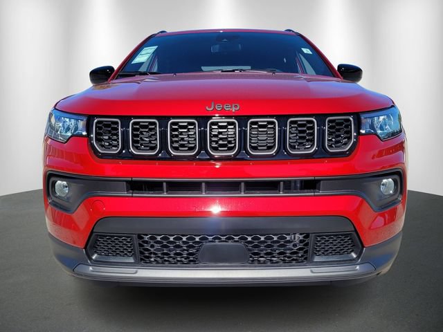 Used 2026 Jeep Compass Latitude AWD/4WD image 2