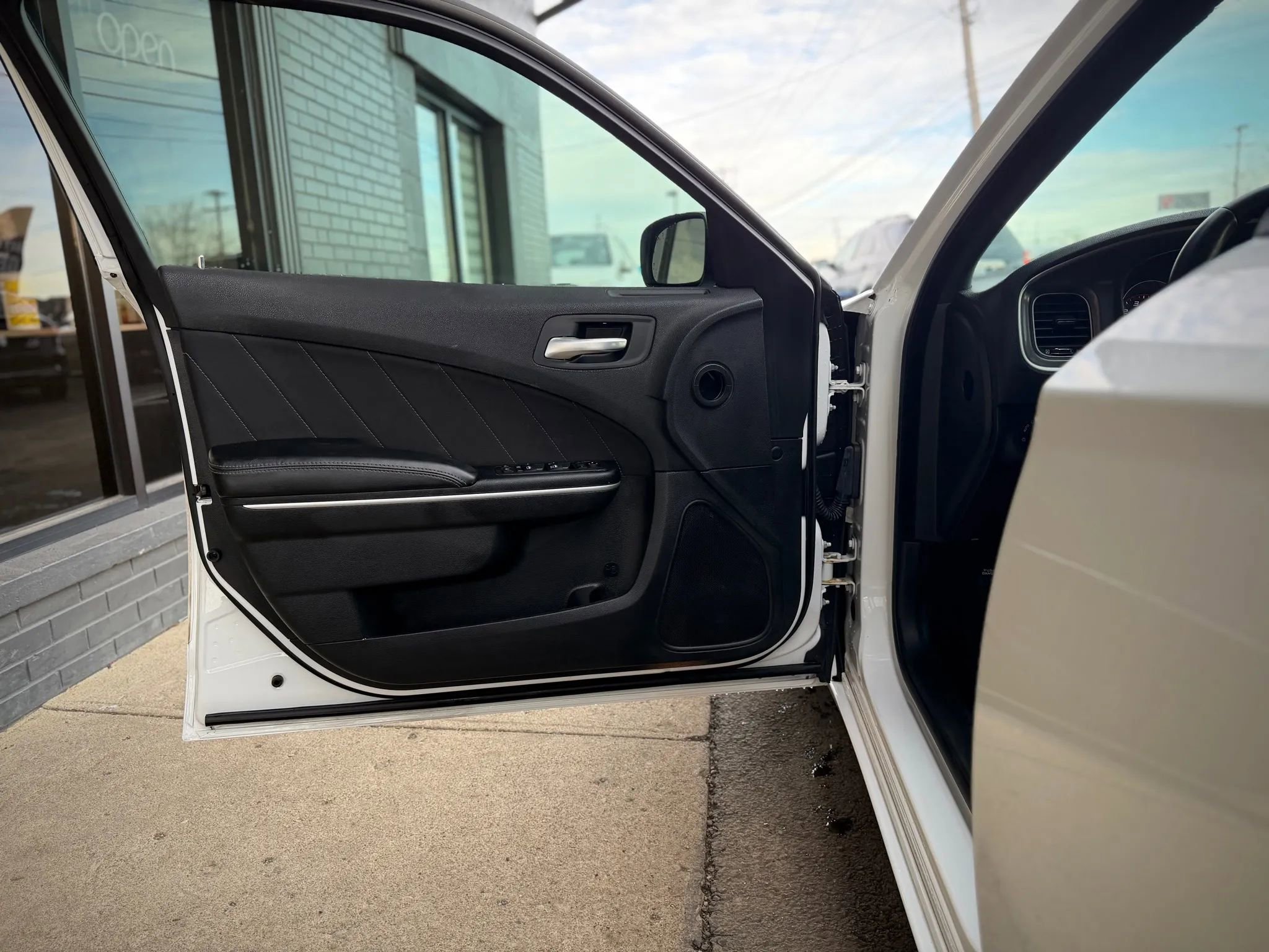 Used 2020 Dodge Charger SXT image 7