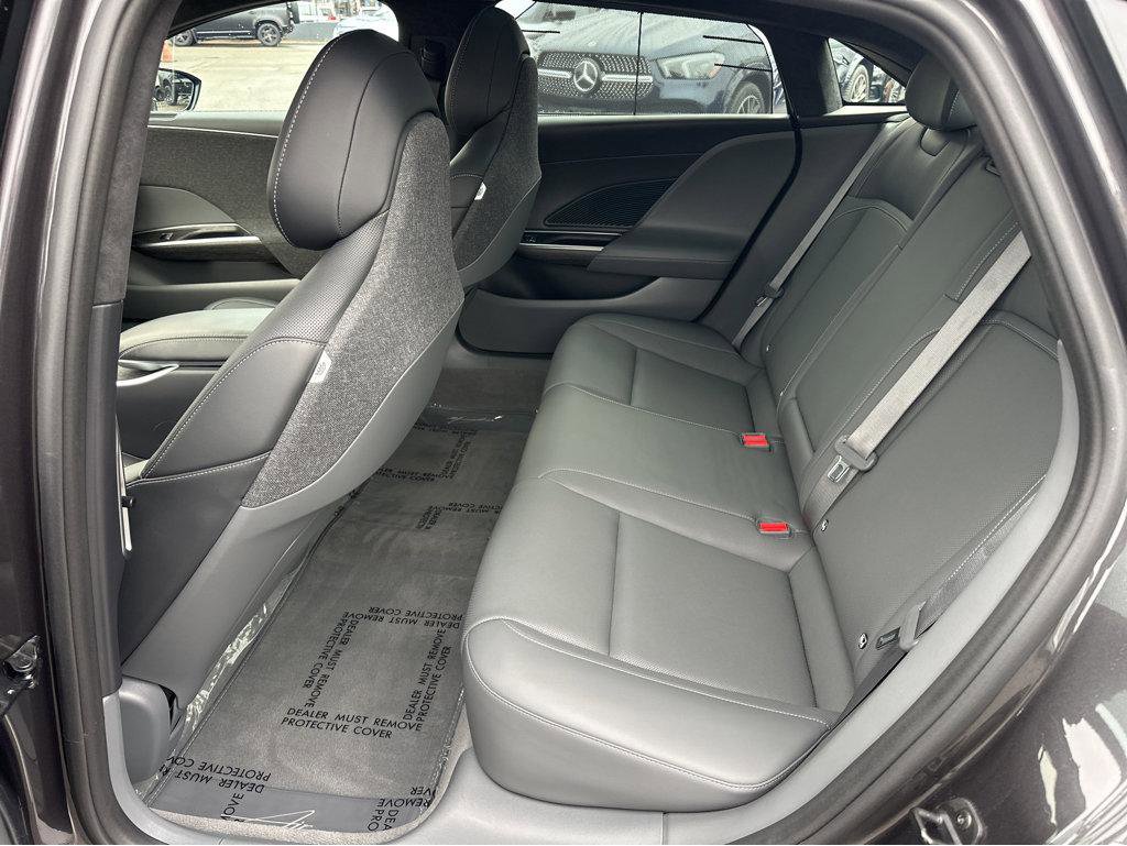 Used 2024 Lucid Air Touring image 9